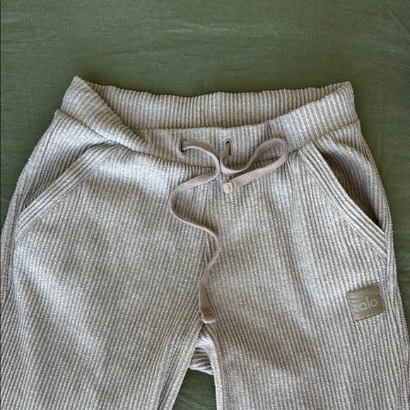 ALO Yoga Pants - Alo Ribbed Jogger Pants